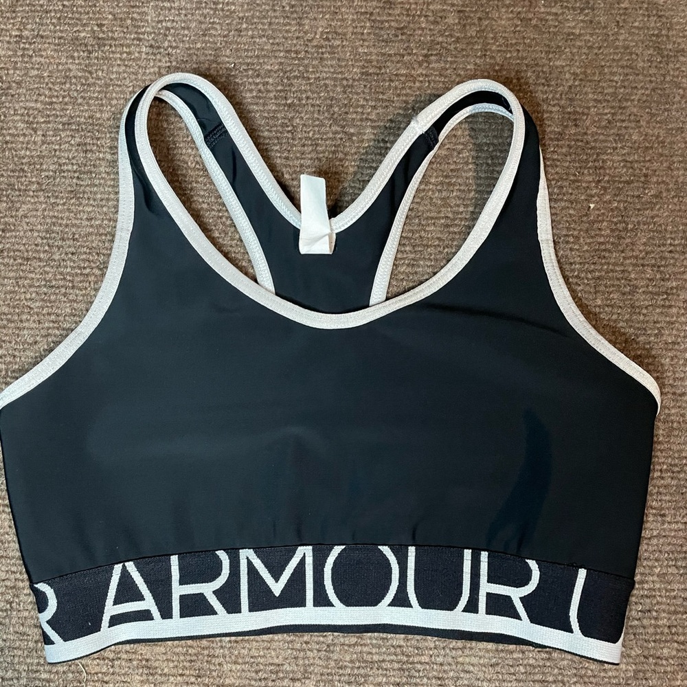 🎄Under Armor Sports Bra